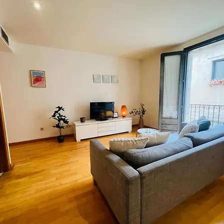 Two Bedroom Behind The Rambla شقة خيرونا
