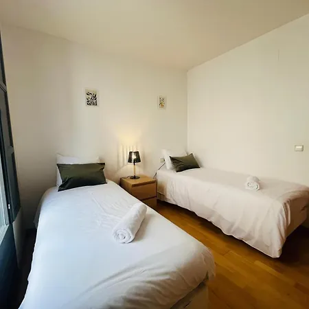 Two Bedroom Behind The Rambla 아파트 지로나
