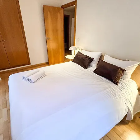 Two Bedroom Behind The Rambla 아파트